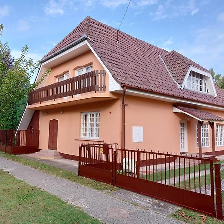 Holiday House Retro Сантод Экстерьер фото